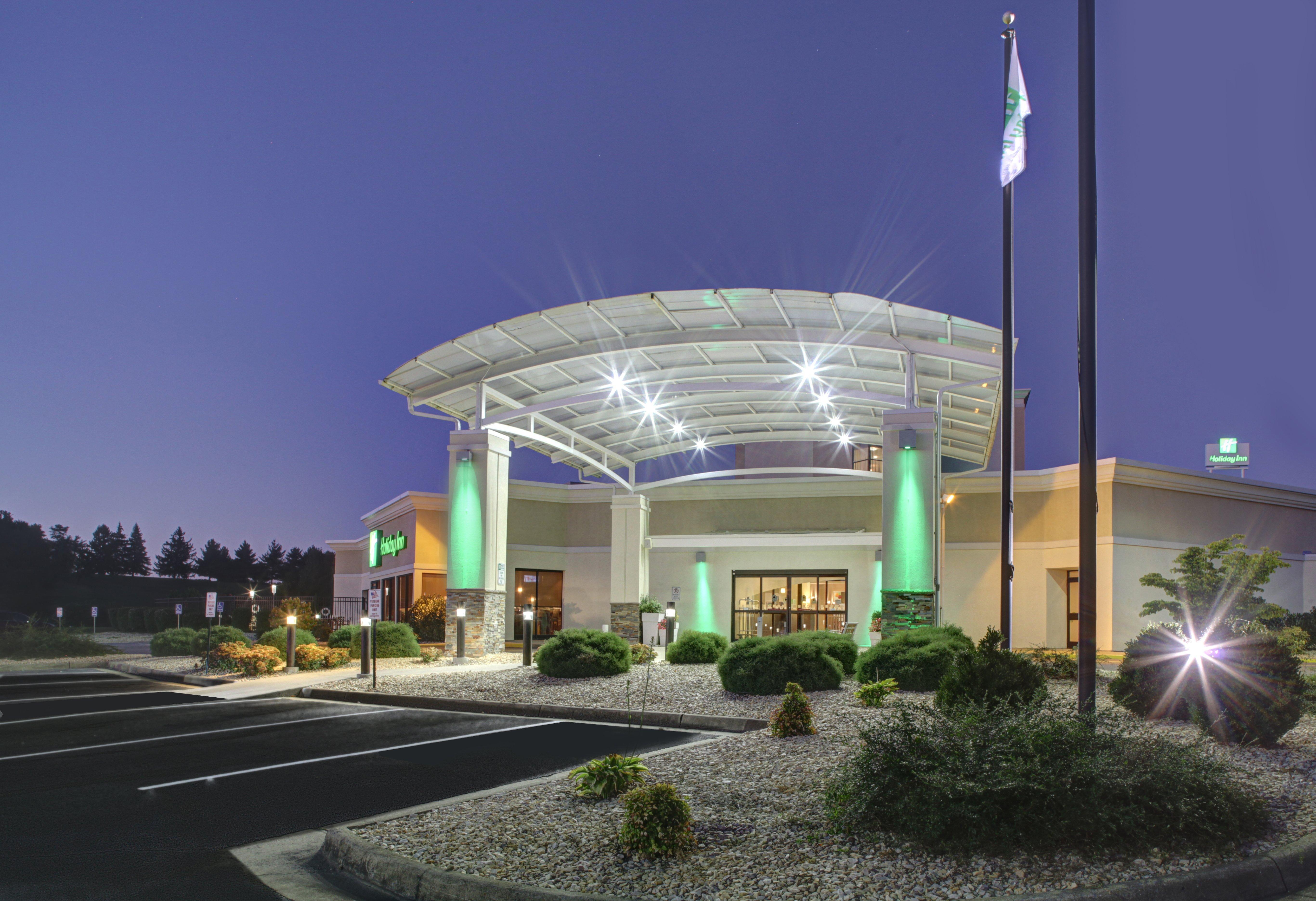 Holiday Inn Staunton Conference Center Exterior foto