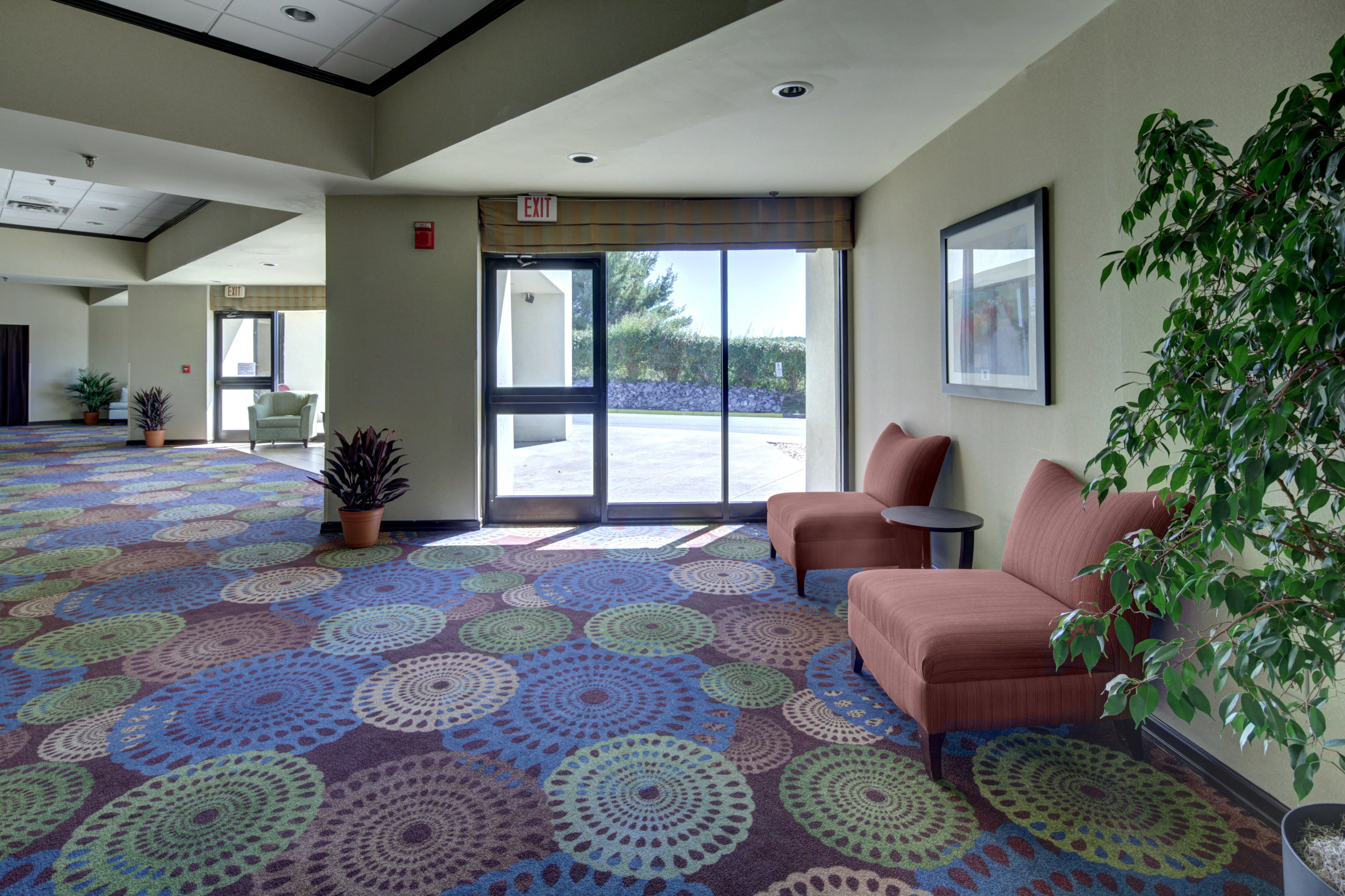 Holiday Inn Staunton Conference Center Exterior foto